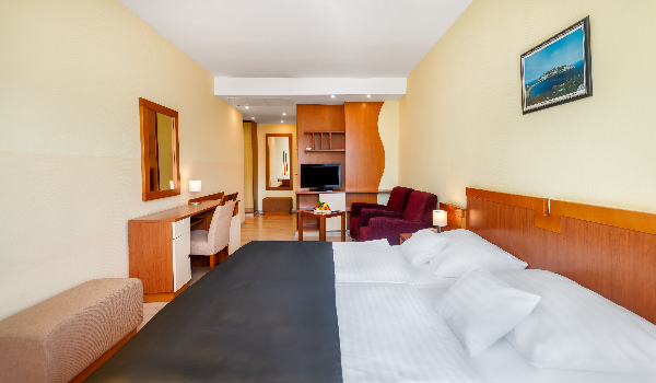 Hunguest Hotel Sun Resort, klasicky dvouluzkovy pokoj
